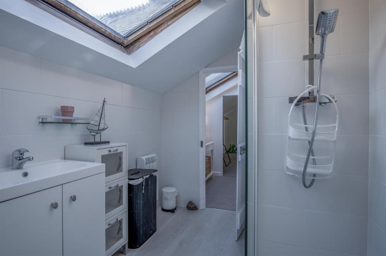 Caleb's Cottage - 4 Bedroom Cottage - Solva Exteriör bild